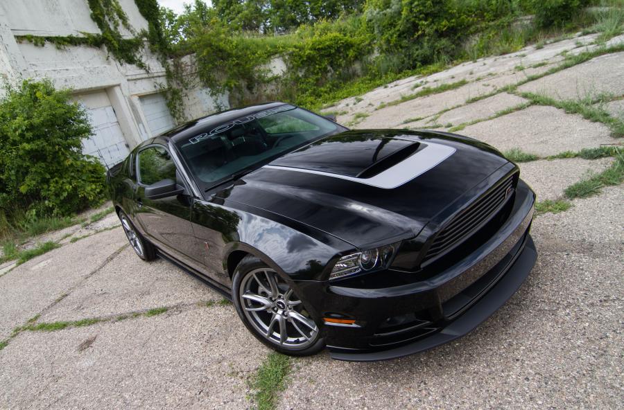  Ford Mustang RS by Roush 2012 года  (фото 2 из 32)